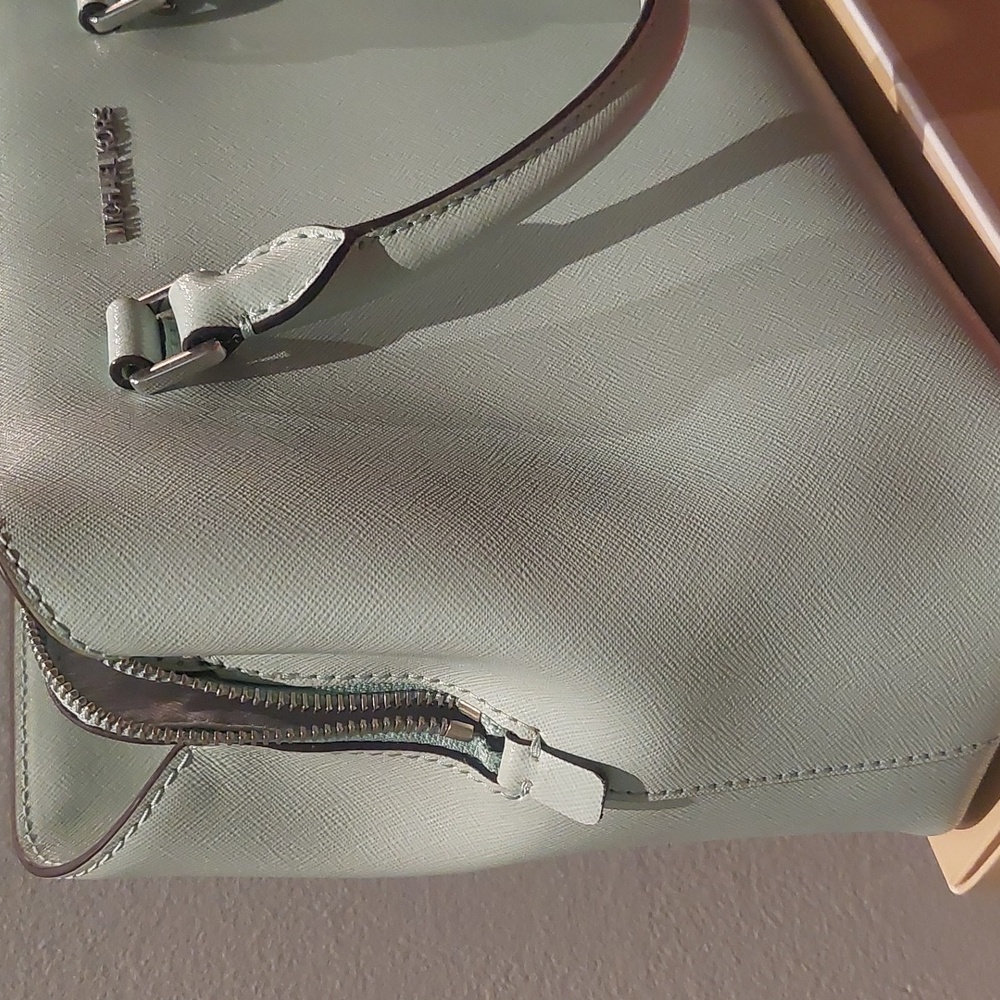 ❣️💫 MARK DOWN💫❣️ Michael Kors Bag - Picture 3 of 17